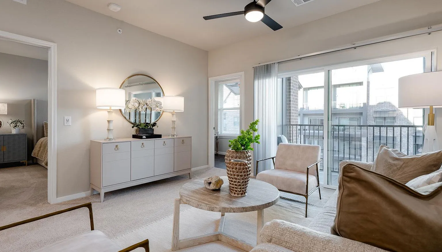 1 bed, 1.0 bath, 700 sqft, $1,095 — Photo 3