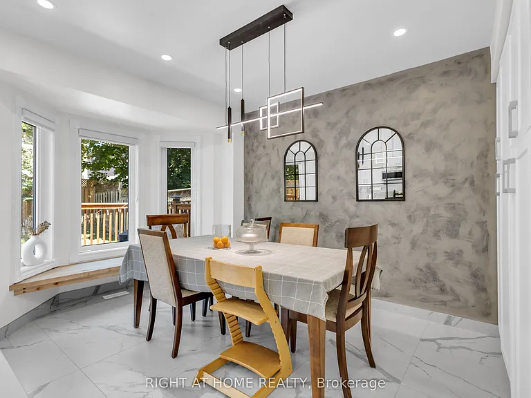 2029 Westmount Dr — Photo 13