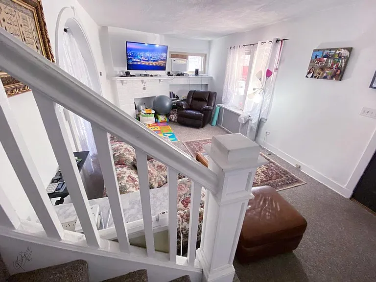 541 Summerlea St #1 — Photo 7