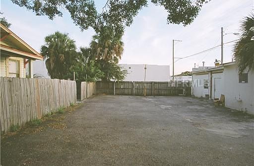 5th image of 5115 N Florida Ave