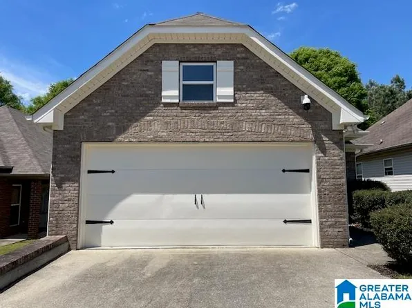 5221 Cottage Cir, Birmingham, AL 35226