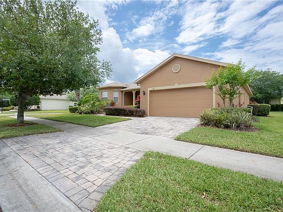 3rd image of 946 Shorehaven Dr