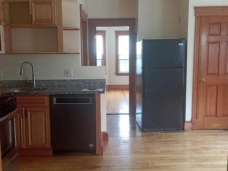 229 Ames St #2 — Photo 3