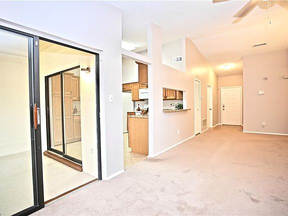 5th image of 161 Thornberry Dr