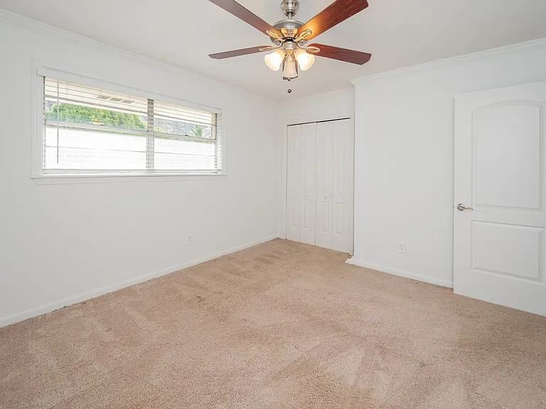 3200 Hillside Ave — Photo 33