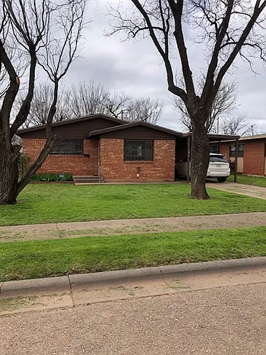 1618 Briarwood St Photo 1