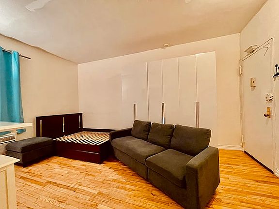 5th image of 2790 Broadway APT 3B