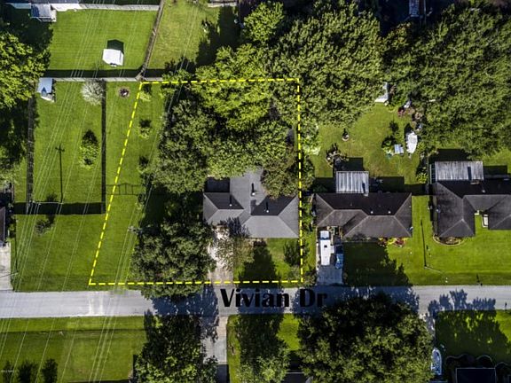 2nd image of 204 Vivian Dr