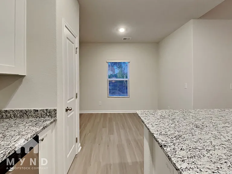 304 New Villas St — Photo 14