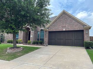 413 Bristol St, Roanoke, TX 76262