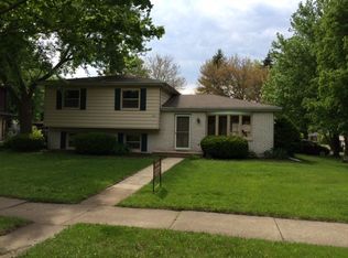 1801 S Tyler Rd, St Charles, IL 60174