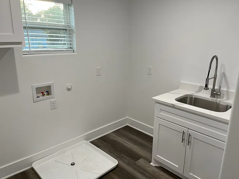1116 S Tone Ave — Photo 16