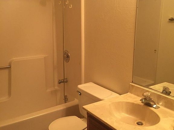 5th image of 445 Kelsey Ct