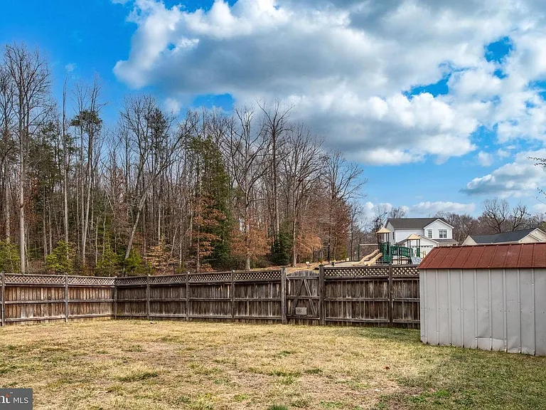 259 Olympic Dr — Photo 4