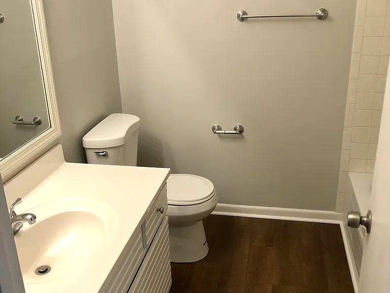 1020 Hickory Hill Ln — Photo 7