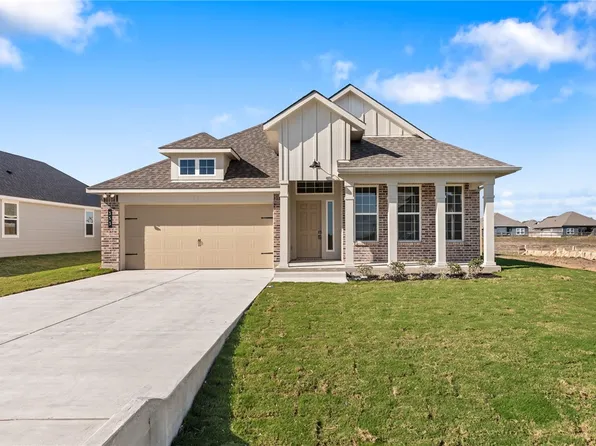 353 Harvest Lake Dr, Snook, TX 77878