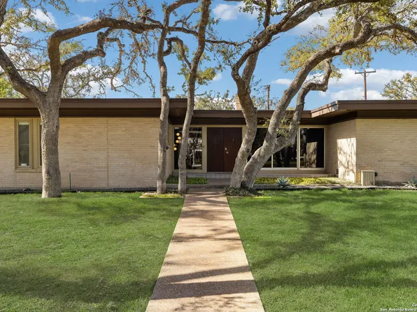 225 CAROLWOOD DR, Castle Hills, TX 78213