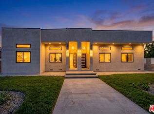 15505 Saticoy St, Van Nuys, CA 91406
