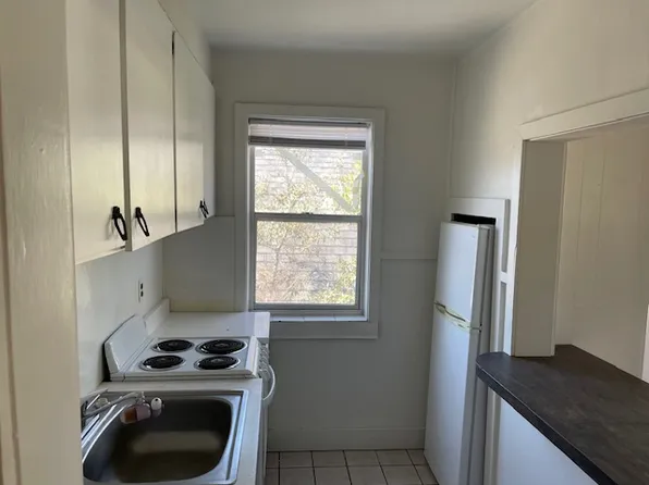 47 W Tarpon Ave APT 2, Tarpon Springs, FL 34689