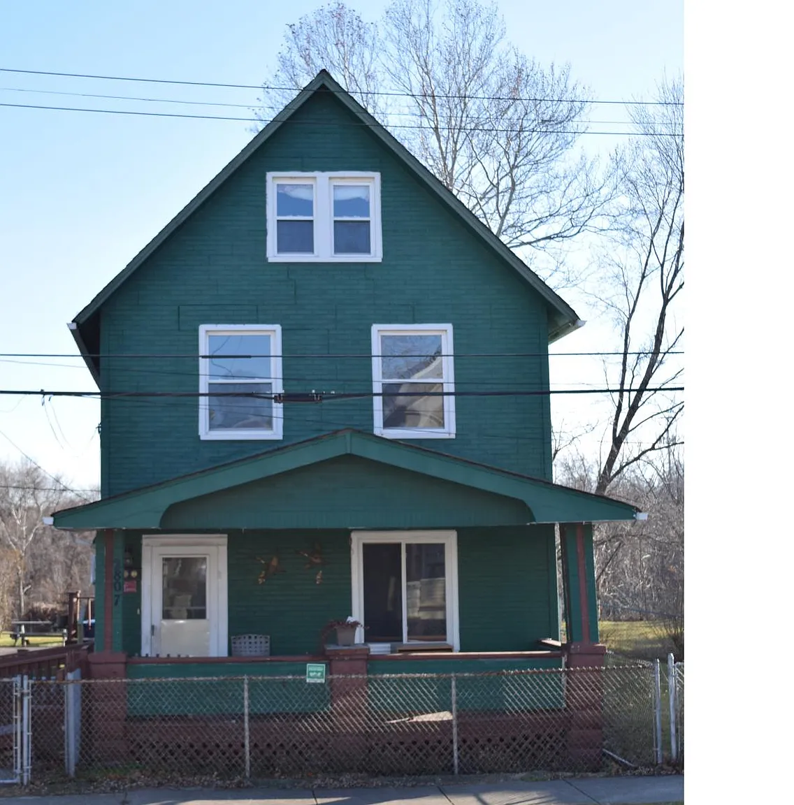 2807 York Ave photo 1