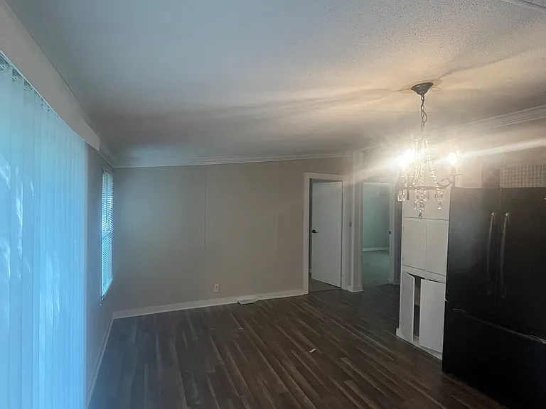 1443 Woodend Ln — Photo 4