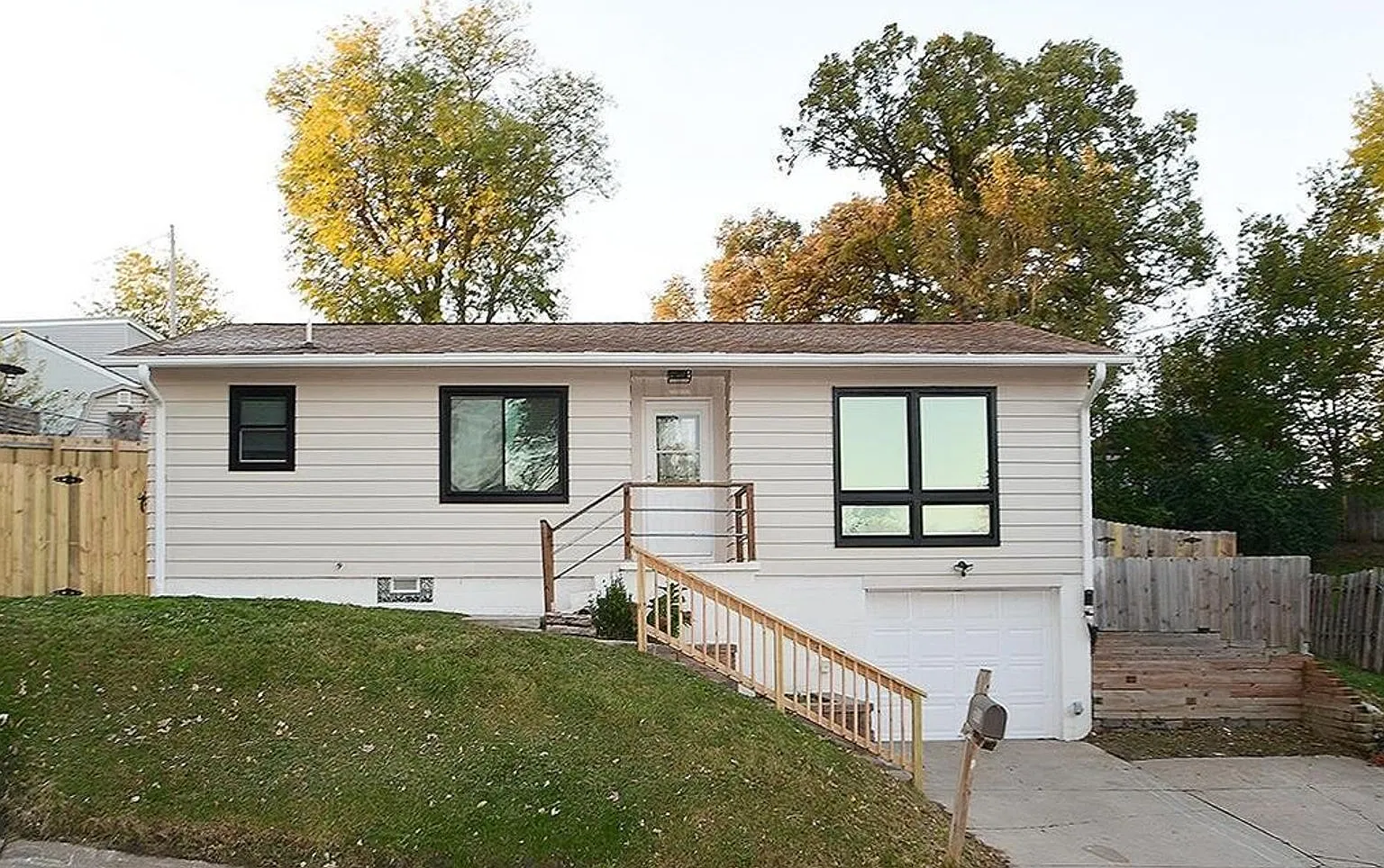 Home For Rent In Plattsmouth — Photo 1