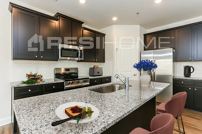 233 Victory Creek Ln — Photo 4