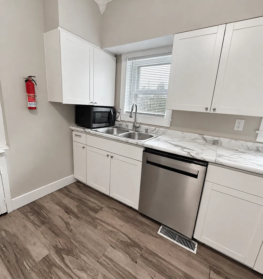 517 Mabel - 1 — Photo 3