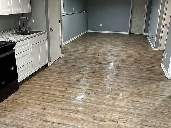 2nd image of 3637 Windmill Rd