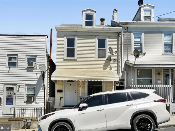 547 S 10th St, Reading, PA 19602