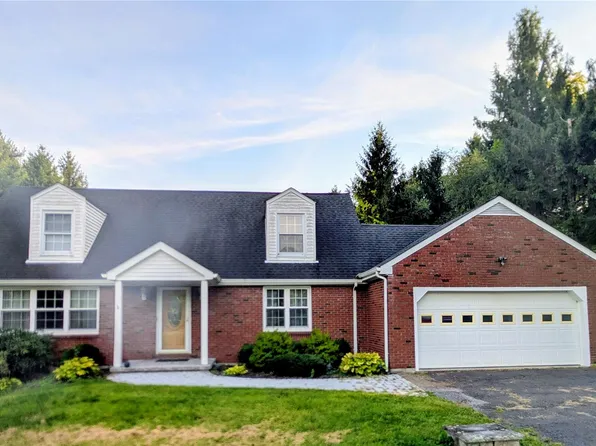 17 Chestnut Lane, Milton, NY 12547