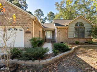 1010 Barkentine Dr, New Bern, NC 28560