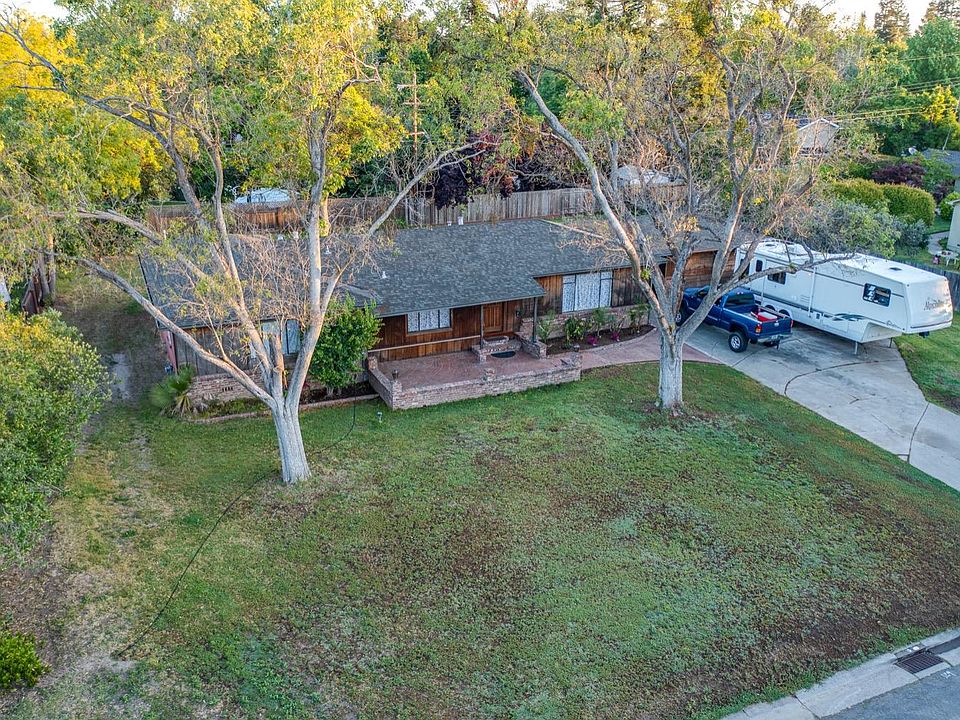 1st image of 911 La Sierra Dr