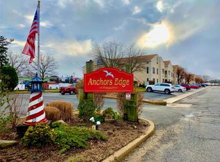 31 Anchor St APT Y, Freeport, NY 11520
