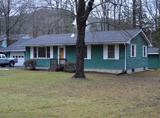 53 Schaeffer Hl, Wells River, VT 05081