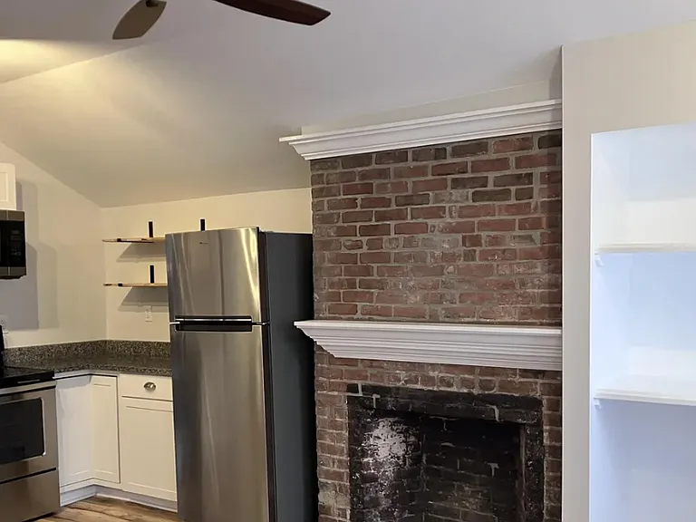 2435 5th Ave #2 — Photo 7