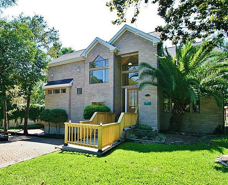 1st image of 10907 Riverview Dr