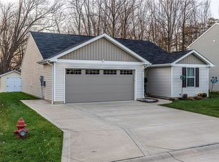 80 Celia Ln #13, Madison, OH 44057