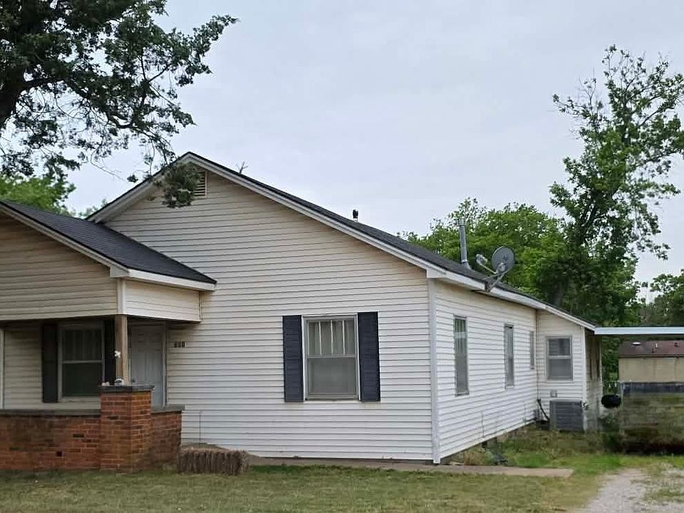 1st image of 321 N Main St