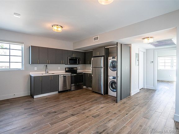 5th image of 1567 Meridian Ave #18