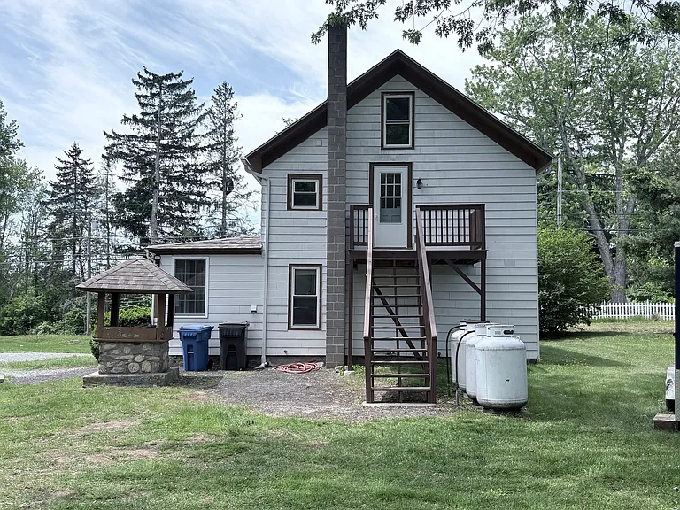 144 Amston Rd — Photo 3