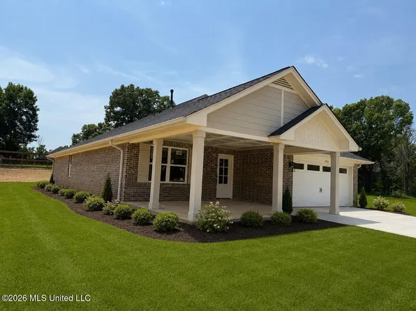 8985 Jackson Ln, Olive Branch, MS 38654