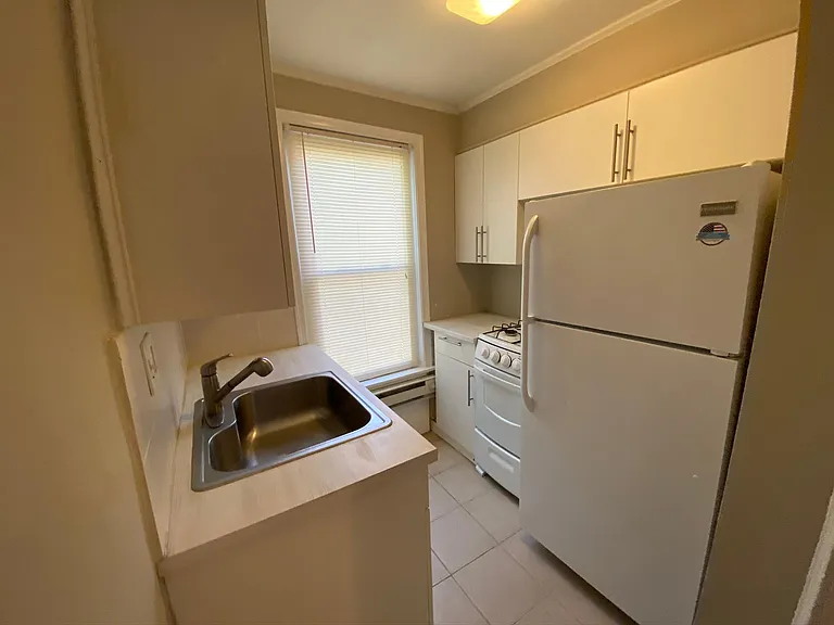 421 S 15th St #3R — Photo 7
