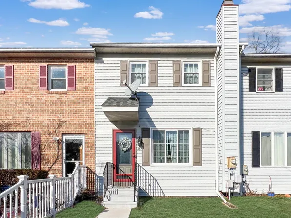 48 Persian Lilac Dr, Etters, PA 17319