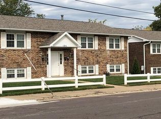 137 N Washington St, Clinton, MO 64735
