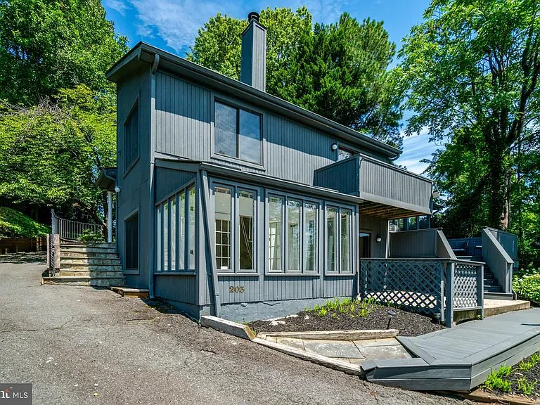 203 W Glendale Ave — Photo 77