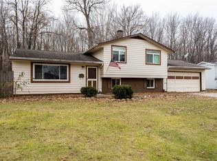 6720 Cypress Dr, North Olmsted, OH 44070