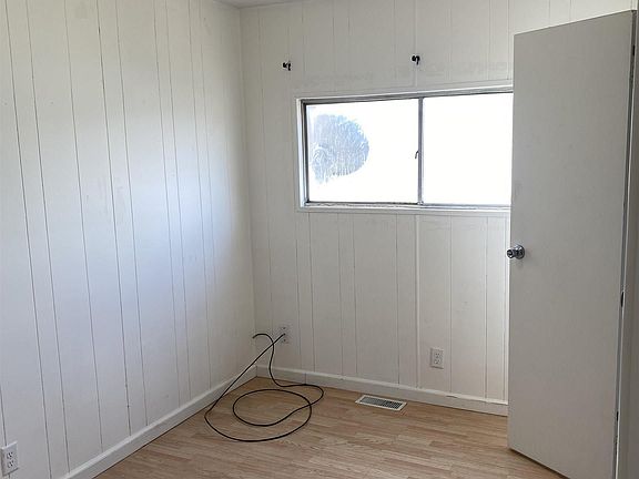 4th image of 577 & 585 Beatrice St