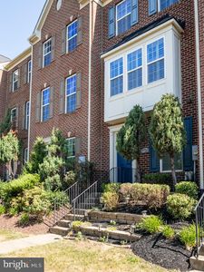 3720 Fort Lincoln Dr NE, Washington, DC, 20018