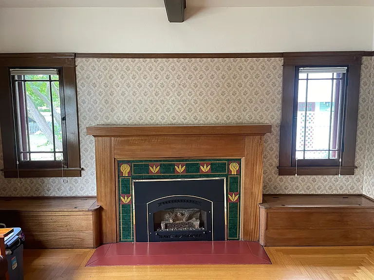 1127 Spring St — Photo 4